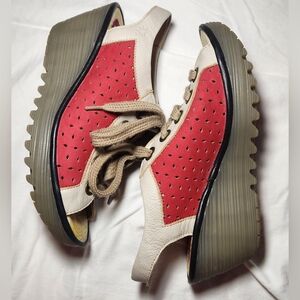 Fly London Cupido/Mousse Lace Up Sandal Size 39 Red/off-white‎